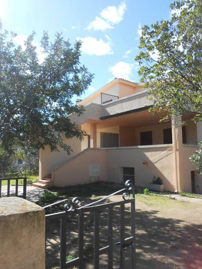 Vecchia Pineta Apartment *